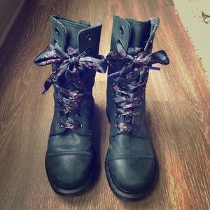 Black Doc Martin boots with ribbon laces